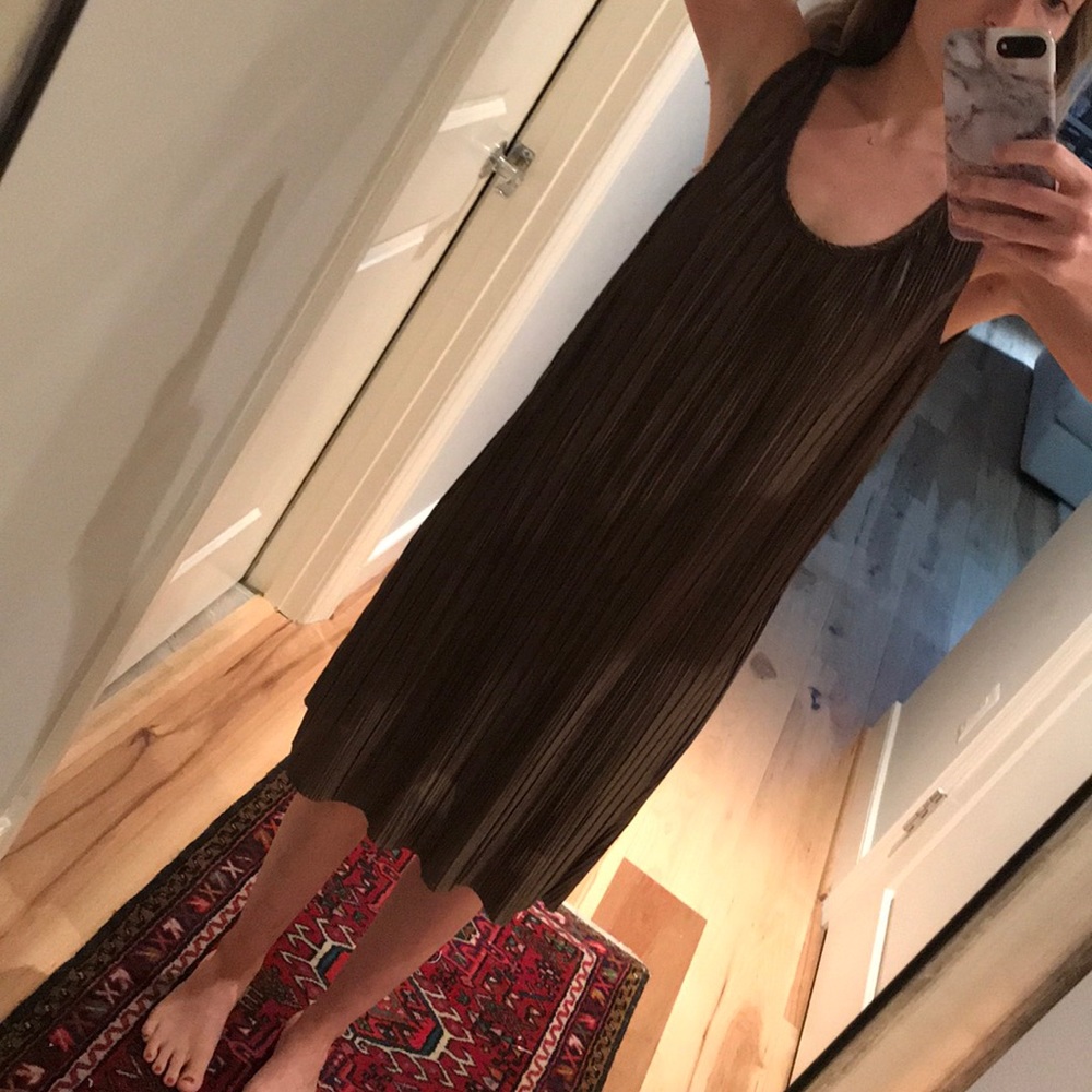 Green shift dress